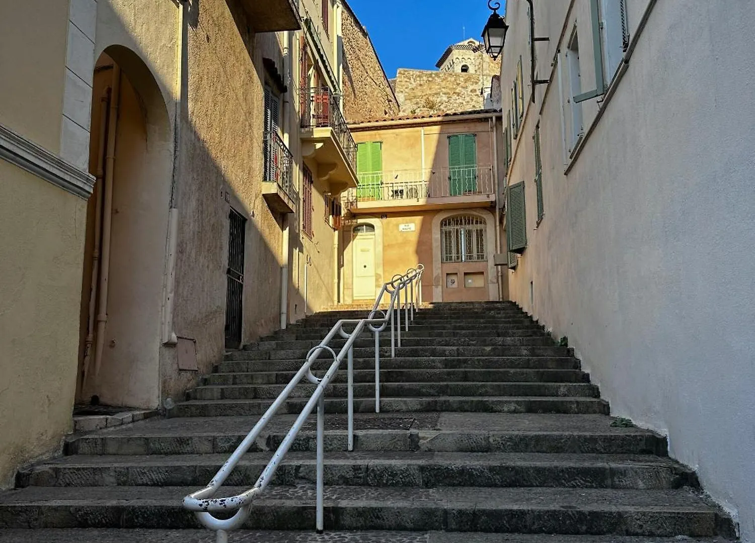 Superbe Et Atypique F2 Suquet Centre Κάννες